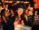 Ngưỡng mộ 2 sinh viên tốt nghiệp xuất sắc, thủ khoa bằng “kép”